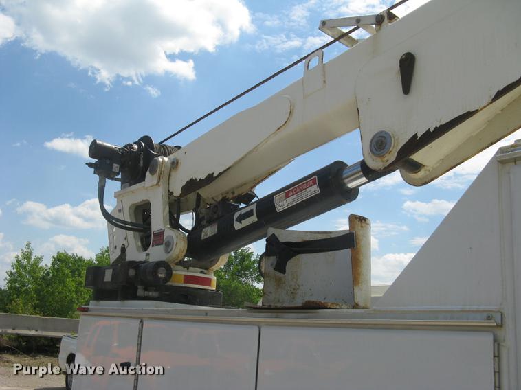 image for item DC1355 2008 Ford F750 Super Duty service truck