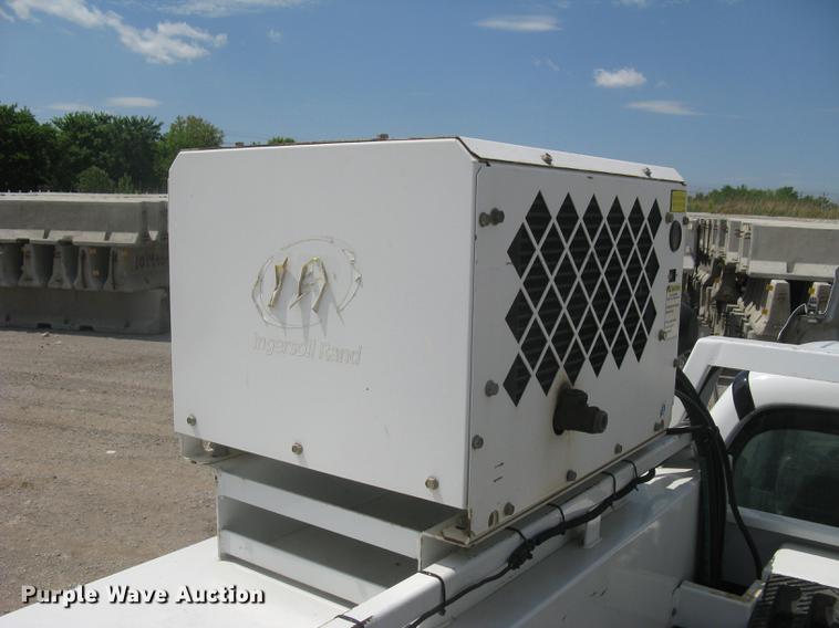 image for item DC1355 2008 Ford F750 Super Duty service truck