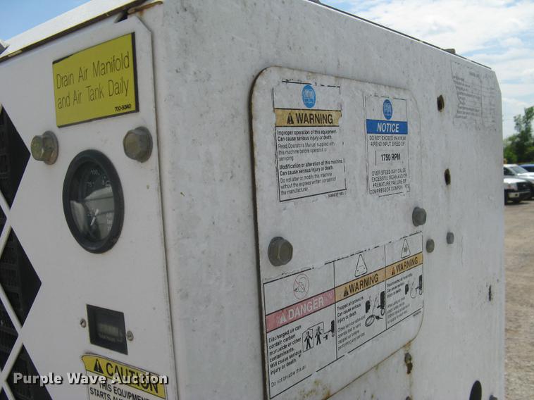 image for item DC1355 2008 Ford F750 Super Duty service truck