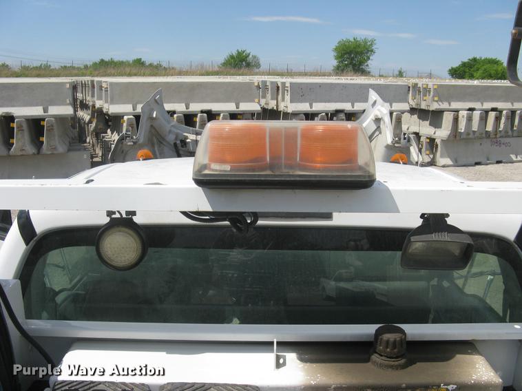 image for item DC1355 2008 Ford F750 Super Duty service truck