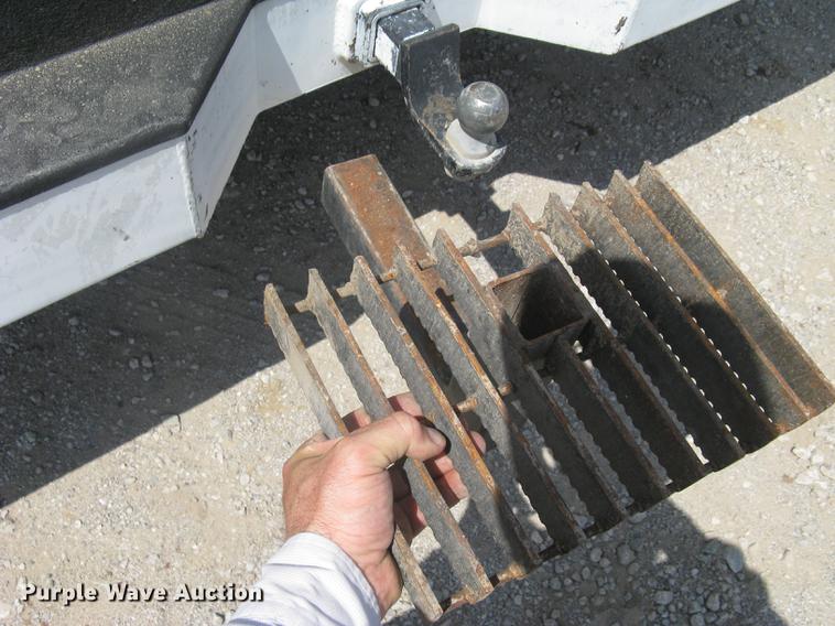 image for item DC1355 2008 Ford F750 Super Duty service truck