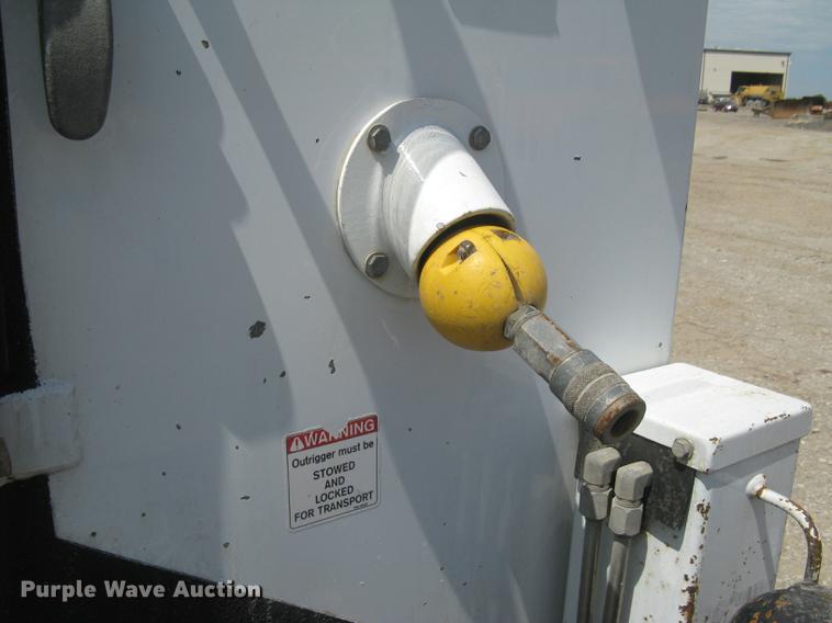 image for item DC1355 2008 Ford F750 Super Duty service truck