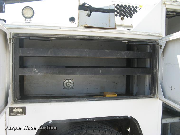 image for item DC1355 2008 Ford F750 Super Duty service truck