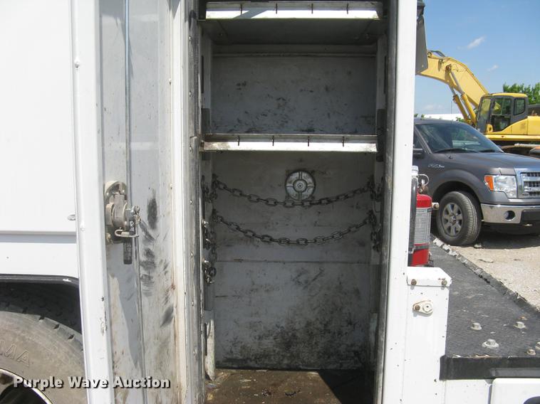 image for item DC1355 2008 Ford F750 Super Duty service truck