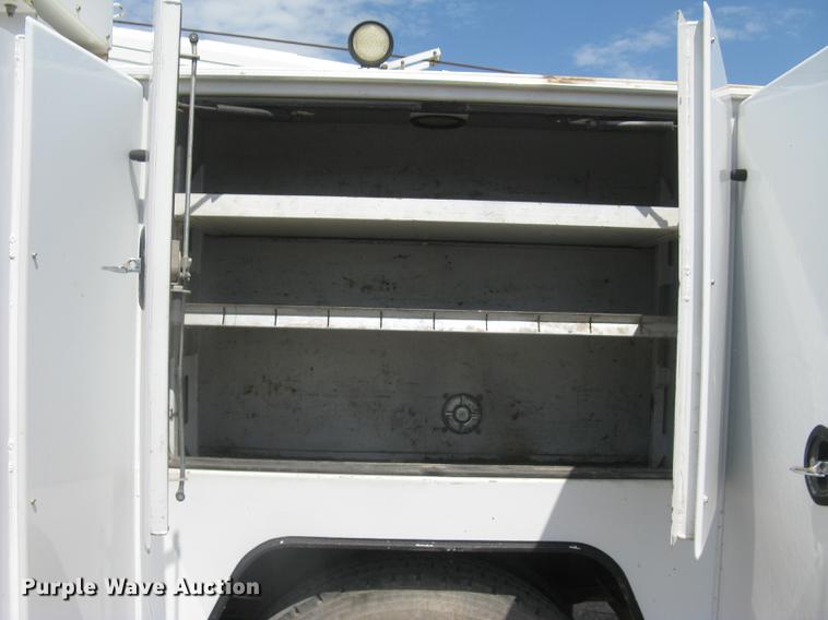 image for item DC1355 2008 Ford F750 Super Duty service truck