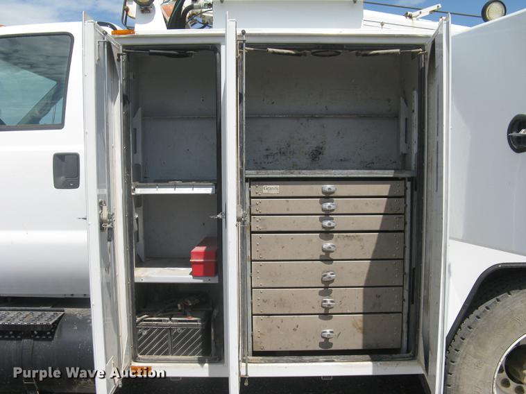 image for item DC1355 2008 Ford F750 Super Duty service truck