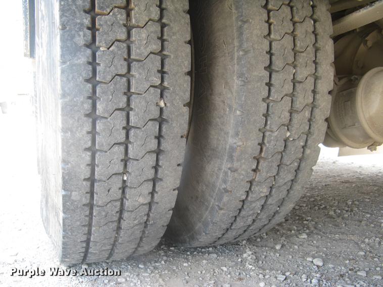 image for item DC1355 2008 Ford F750 Super Duty service truck