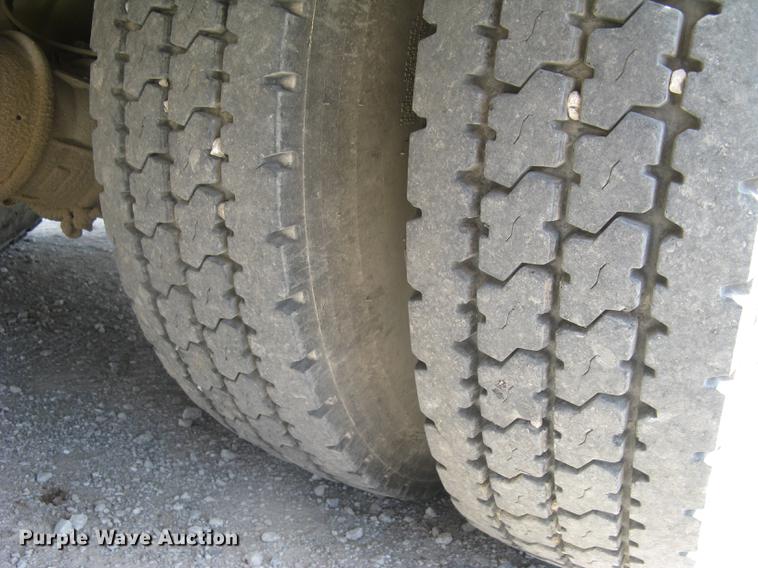 image for item DC1355 2008 Ford F750 Super Duty service truck