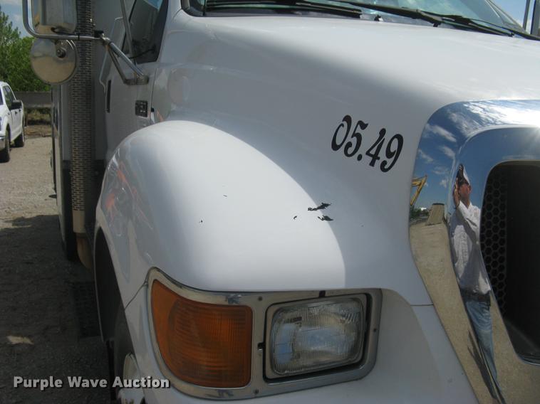 image for item DC1355 2008 Ford F750 Super Duty service truck