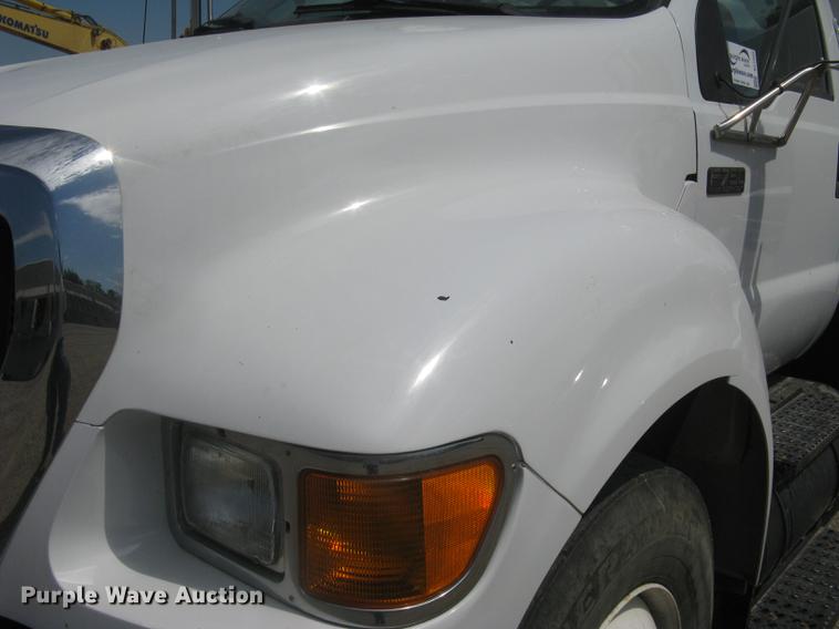 image for item DC1355 2008 Ford F750 Super Duty service truck