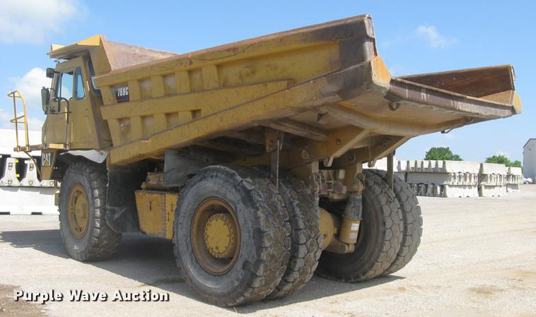 image for item DC1362 1995 Caterpillar 769C haul truck