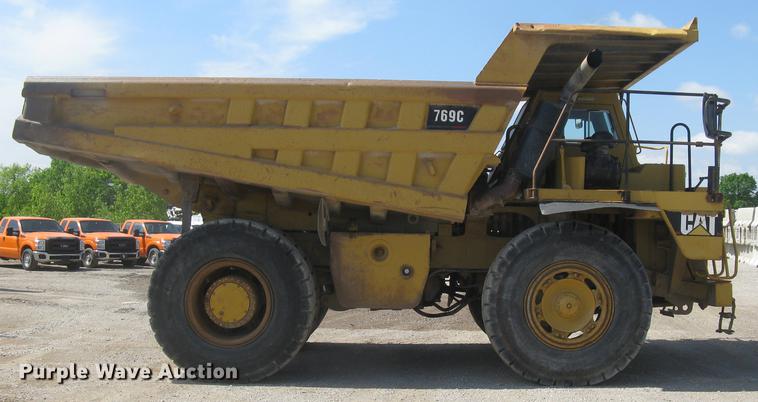 image for item DC1362 1995 Caterpillar 769C haul truck
