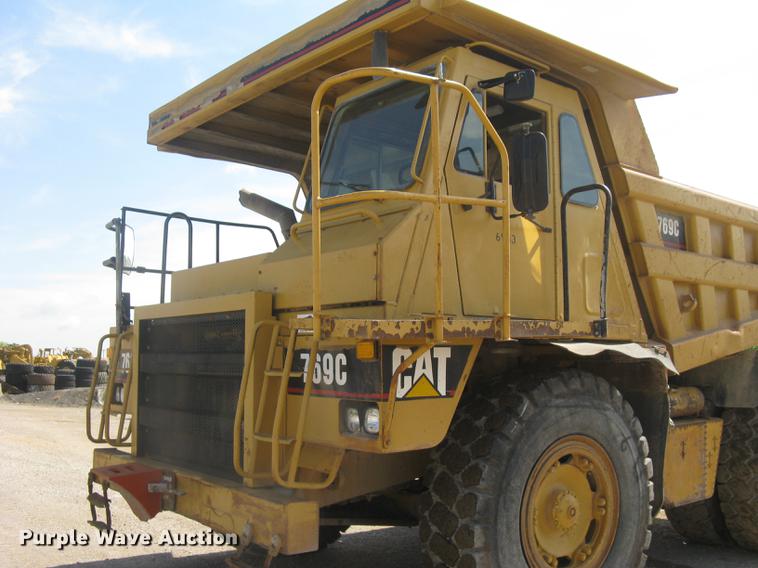 image for item DC1362 1995 Caterpillar 769C haul truck