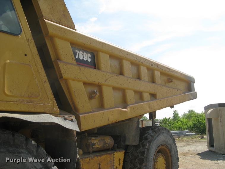image for item DC1362 1995 Caterpillar 769C haul truck