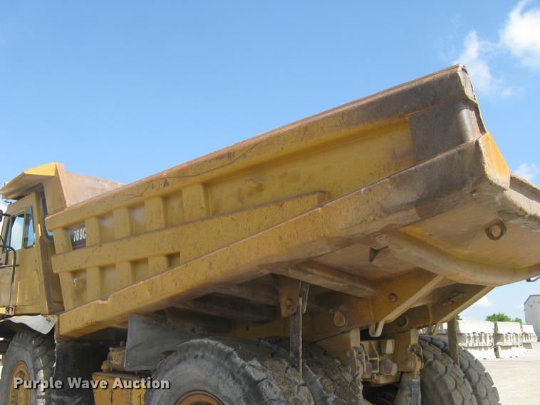 image for item DC1362 1995 Caterpillar 769C haul truck