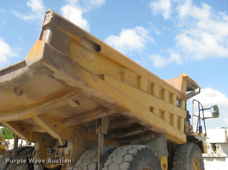 image for item DC1362 1995 Caterpillar 769C haul truck