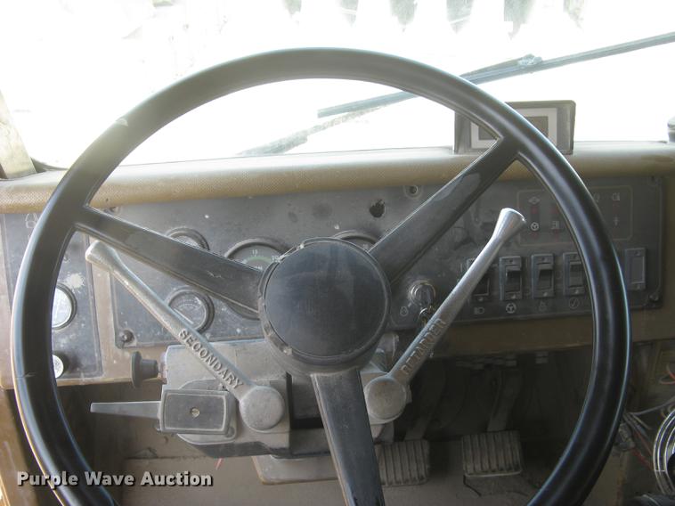 image for item DC1362 1995 Caterpillar 769C haul truck