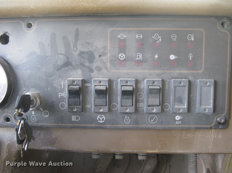 image for item DC1362 1995 Caterpillar 769C haul truck