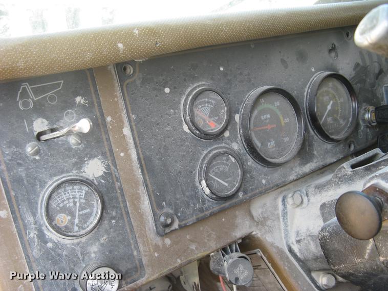 image for item DC1362 1995 Caterpillar 769C haul truck