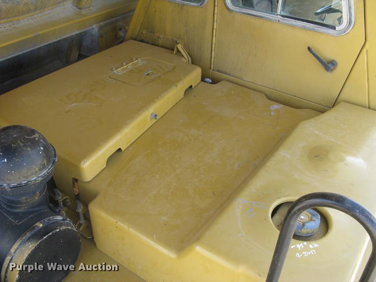 image for item DC1362 1995 Caterpillar 769C haul truck