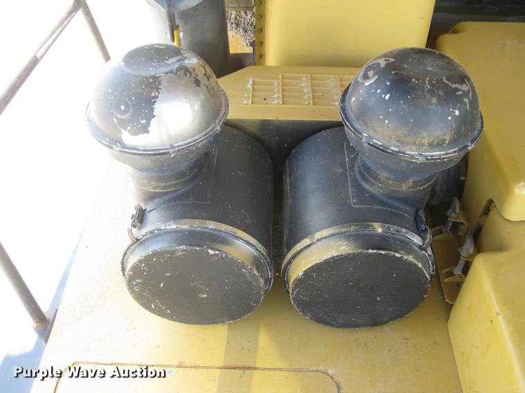 image for item DC1362 1995 Caterpillar 769C haul truck