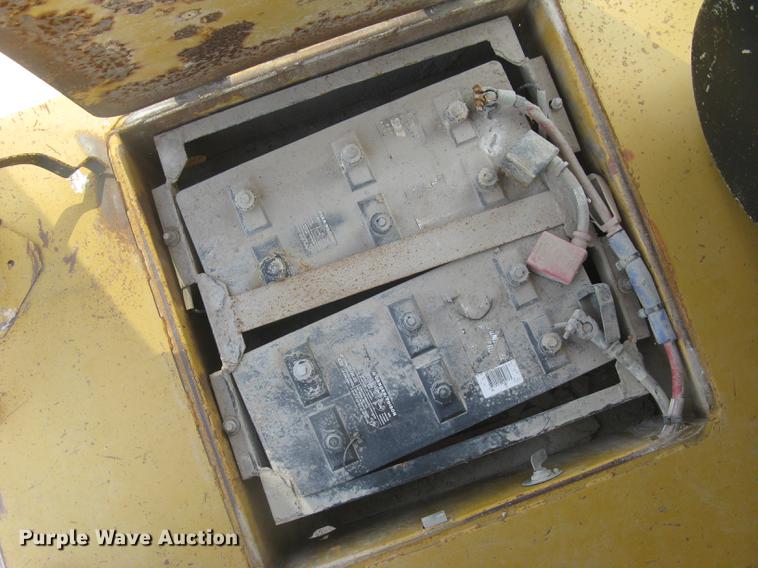 image for item DC1362 1995 Caterpillar 769C haul truck