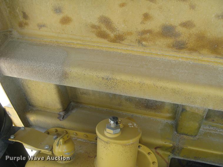 image for item DC1362 1995 Caterpillar 769C haul truck