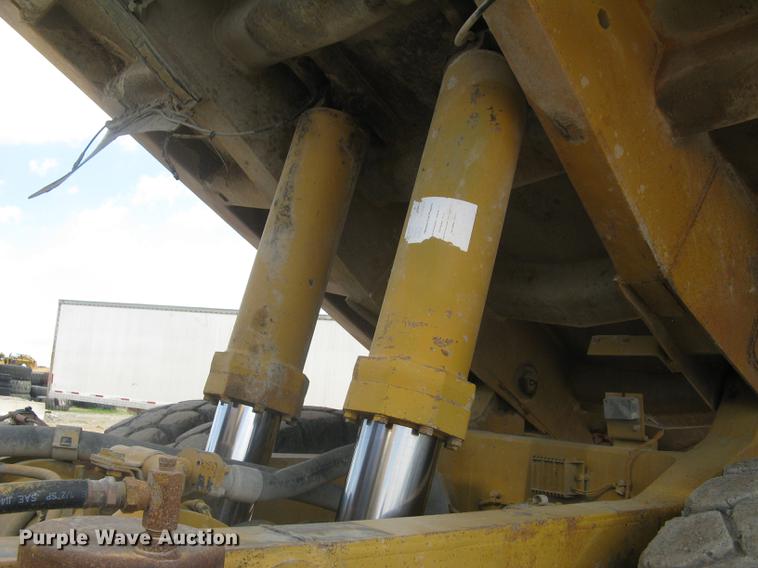 image for item DC1362 1995 Caterpillar 769C haul truck