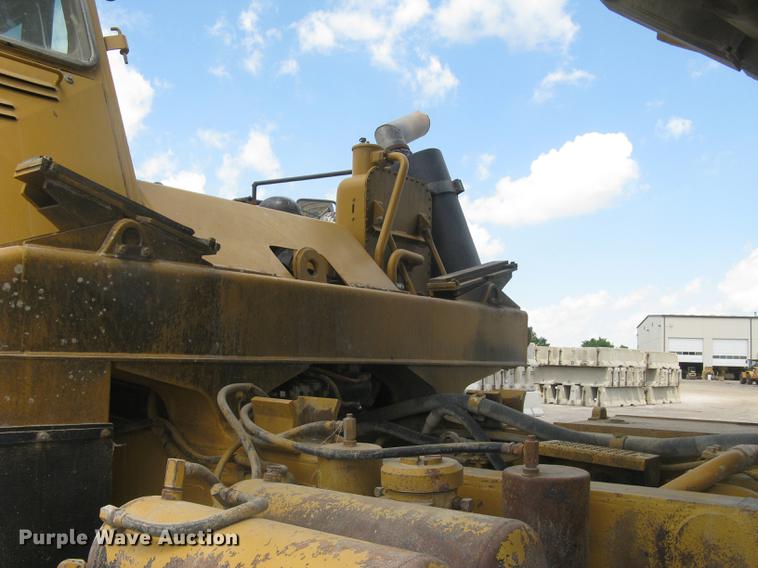 image for item DC1362 1995 Caterpillar 769C haul truck