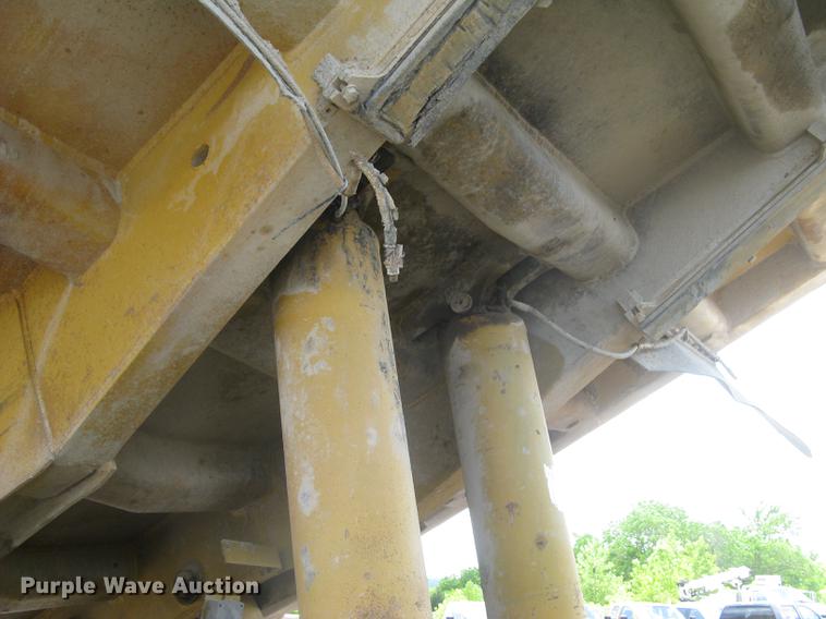 image for item DC1362 1995 Caterpillar 769C haul truck