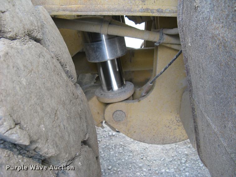 image for item DC1362 1995 Caterpillar 769C haul truck