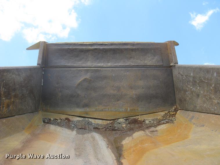 image for item DC1362 1995 Caterpillar 769C haul truck