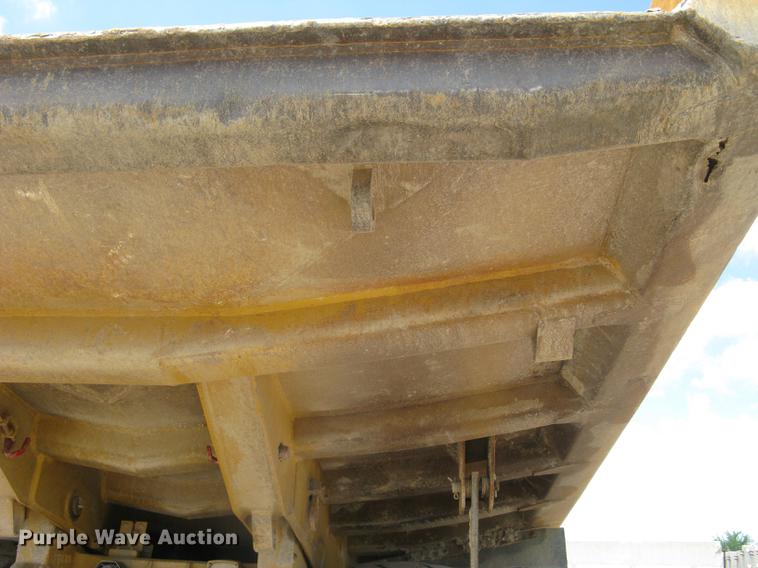 image for item DC1362 1995 Caterpillar 769C haul truck