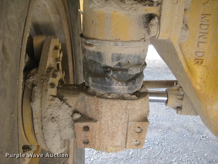 image for item DC1362 1995 Caterpillar 769C haul truck