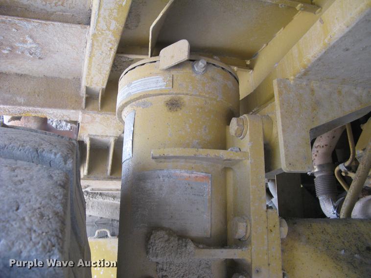 image for item DC1362 1995 Caterpillar 769C haul truck