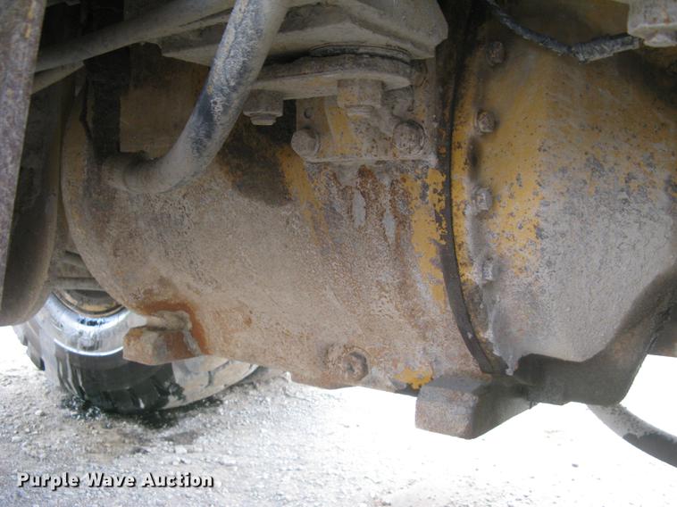 image for item DC1362 1995 Caterpillar 769C haul truck