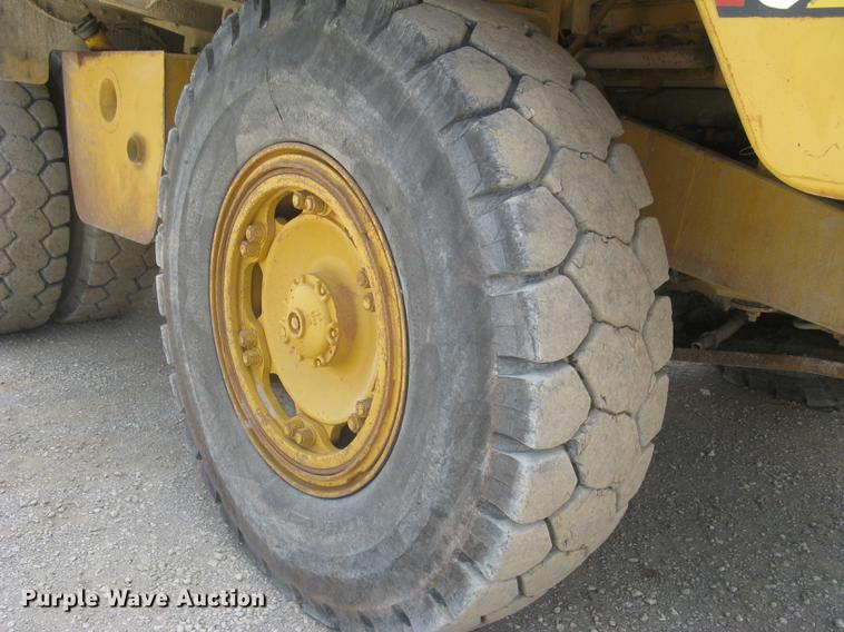 image for item DC1362 1995 Caterpillar 769C haul truck