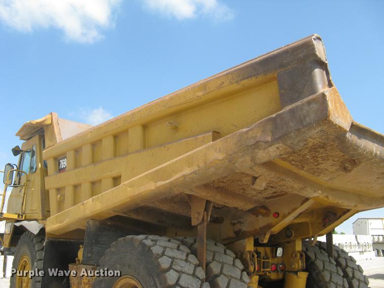 image for item DC1363 1993 Caterpillar 769C haul truck