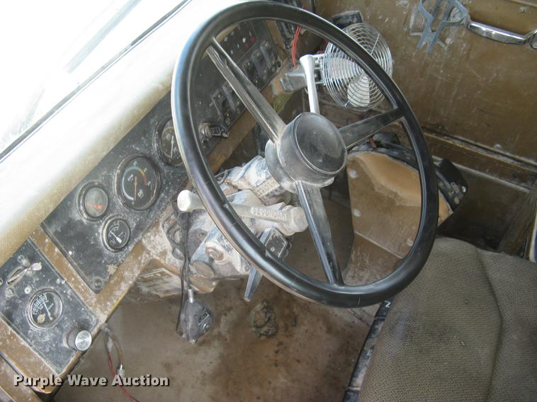 image for item DC1363 1993 Caterpillar 769C haul truck