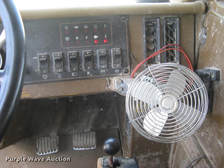 image for item DC1363 1993 Caterpillar 769C haul truck