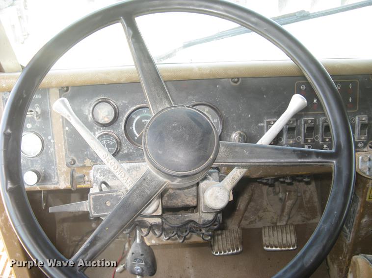 image for item DC1363 1993 Caterpillar 769C haul truck