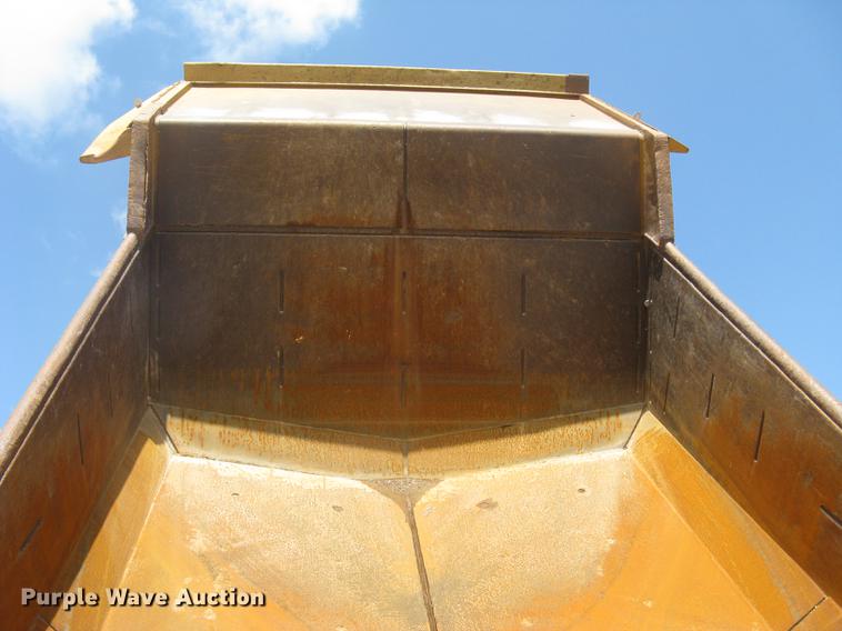 image for item DC1363 1993 Caterpillar 769C haul truck