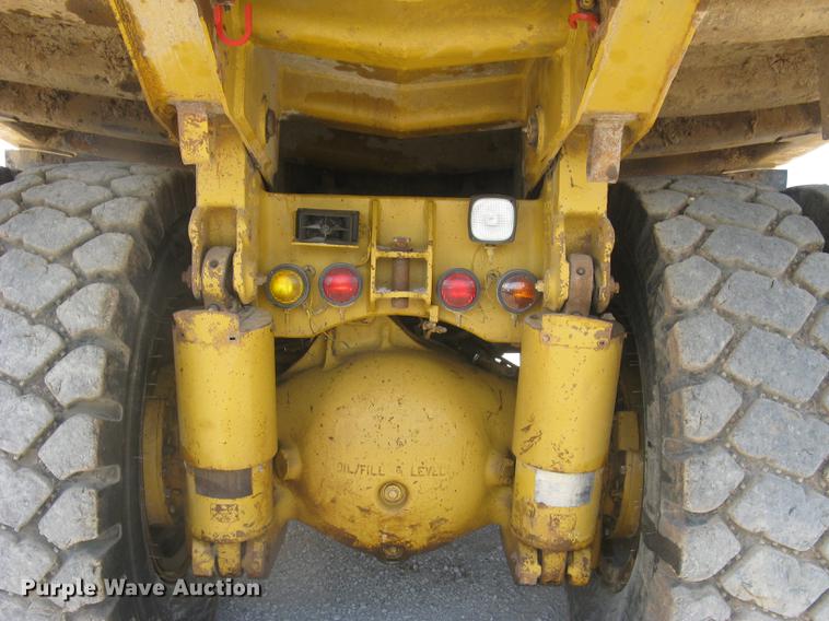 image for item DC1363 1993 Caterpillar 769C haul truck