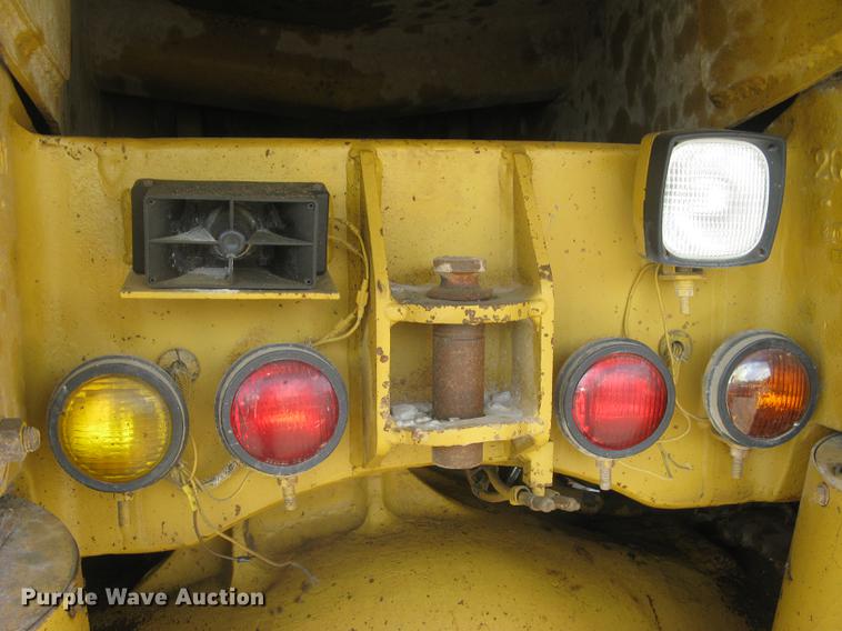 image for item DC1363 1993 Caterpillar 769C haul truck