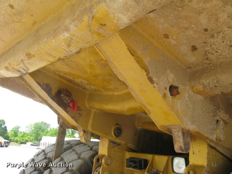 image for item DC1363 1993 Caterpillar 769C haul truck