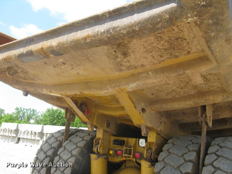 image for item DC1363 1993 Caterpillar 769C haul truck