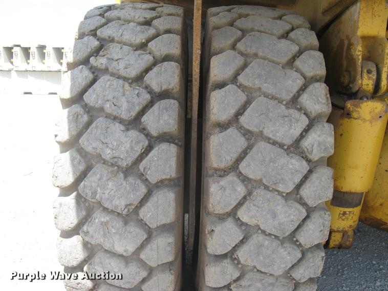 image for item DC1363 1993 Caterpillar 769C haul truck