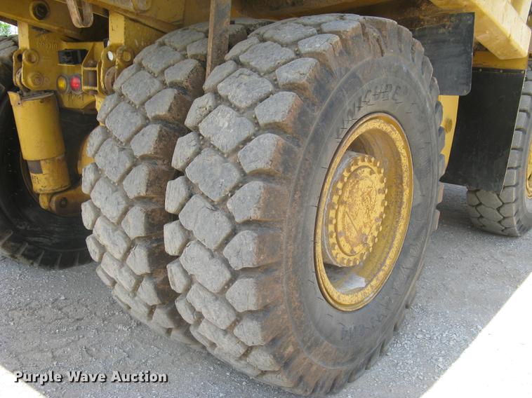 image for item DC1363 1993 Caterpillar 769C haul truck