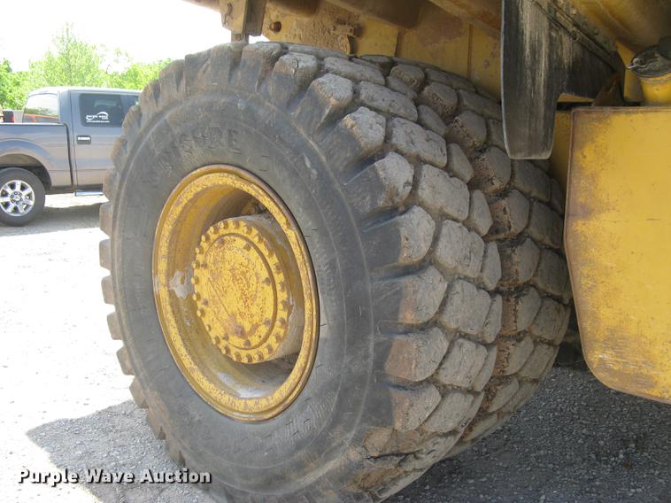 image for item DC1363 1993 Caterpillar 769C haul truck