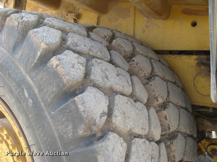 image for item DC1363 1993 Caterpillar 769C haul truck